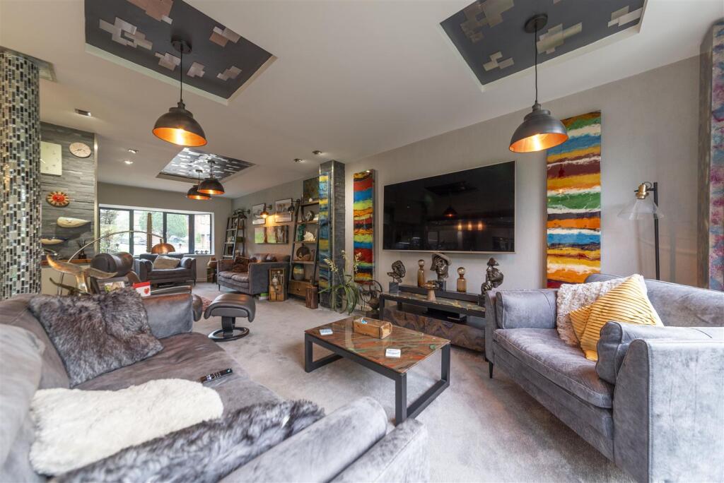 Lounge/Kitchen/Dinning Room