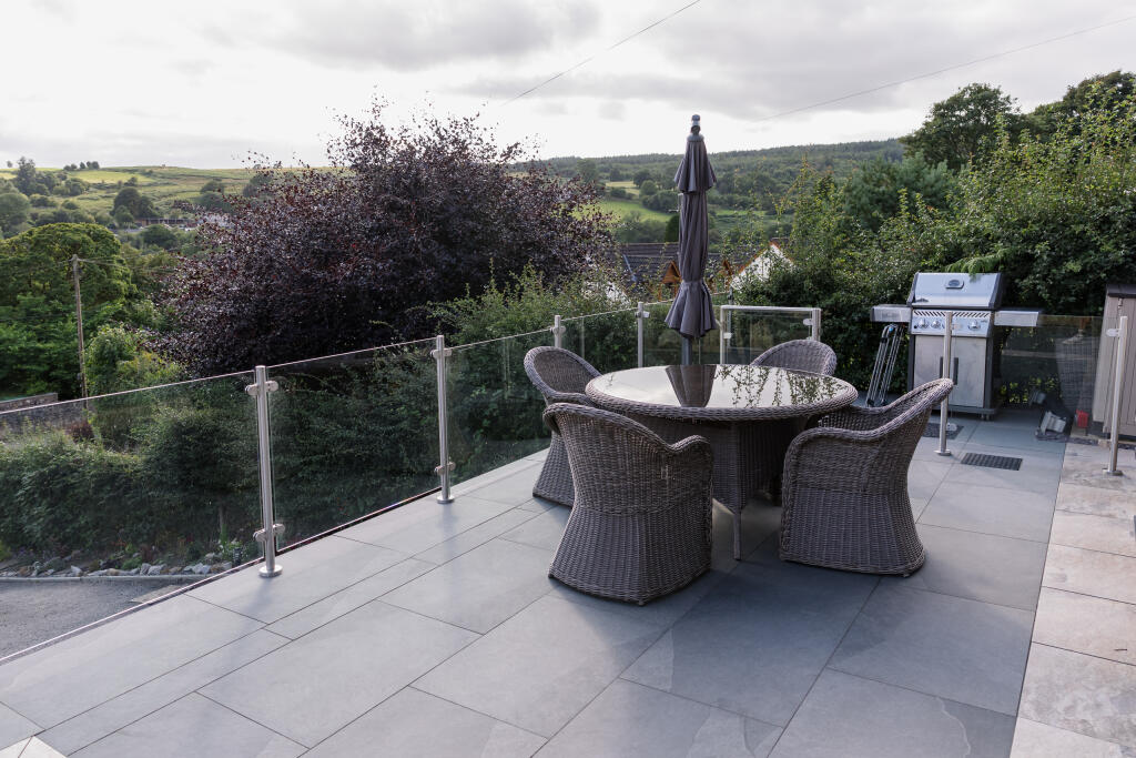 2025-08-07 WALKER &amp; LEWIS-CEFN-50