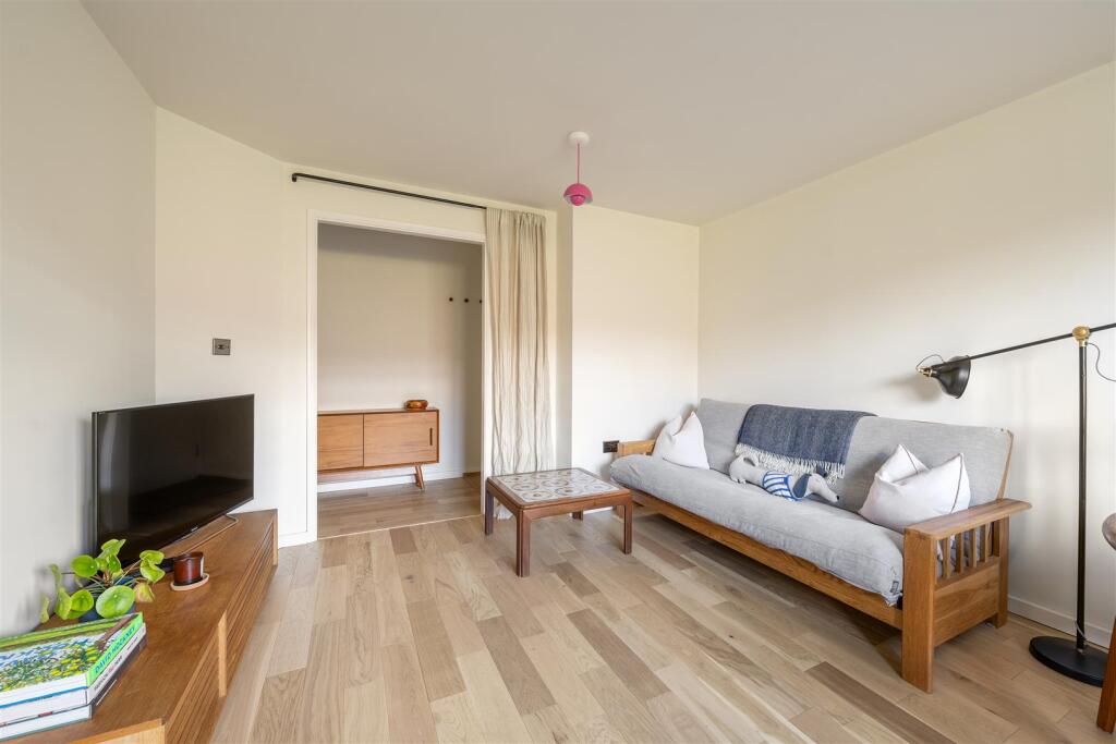 Winchester Court, E17