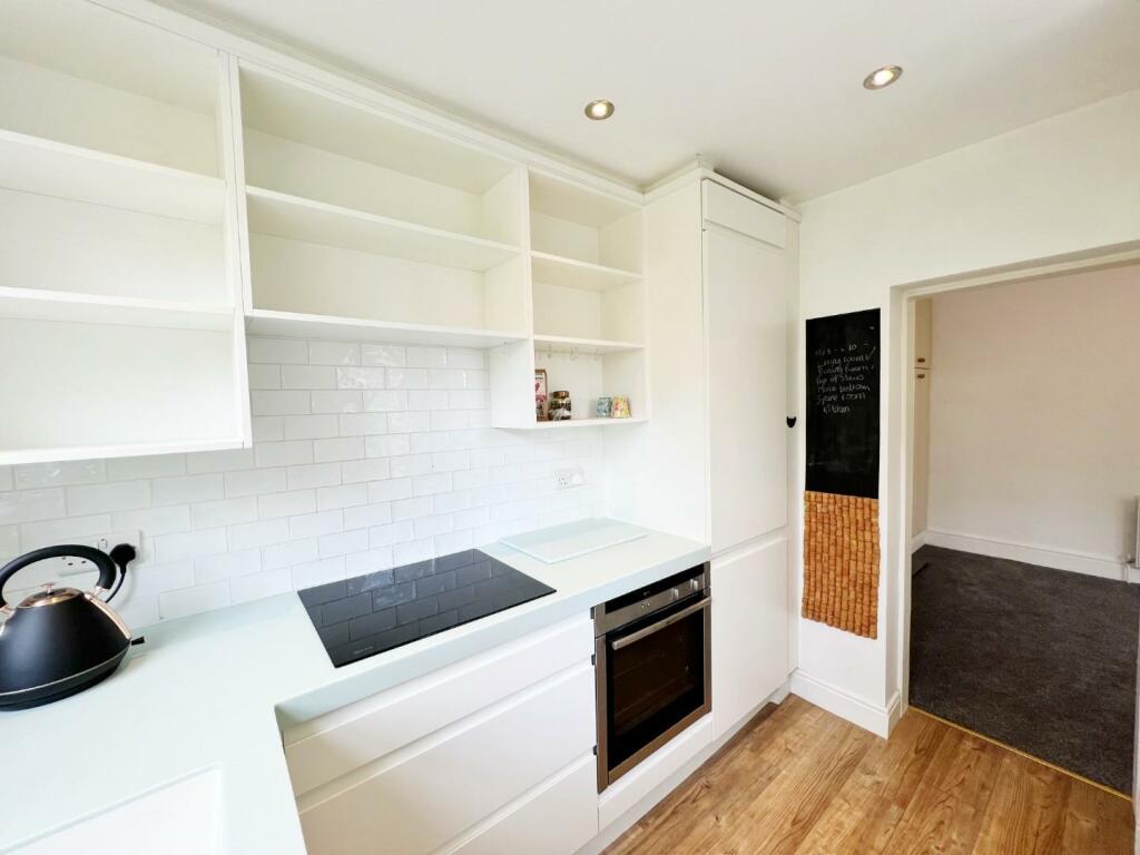 Kitchen pic 3.jpg