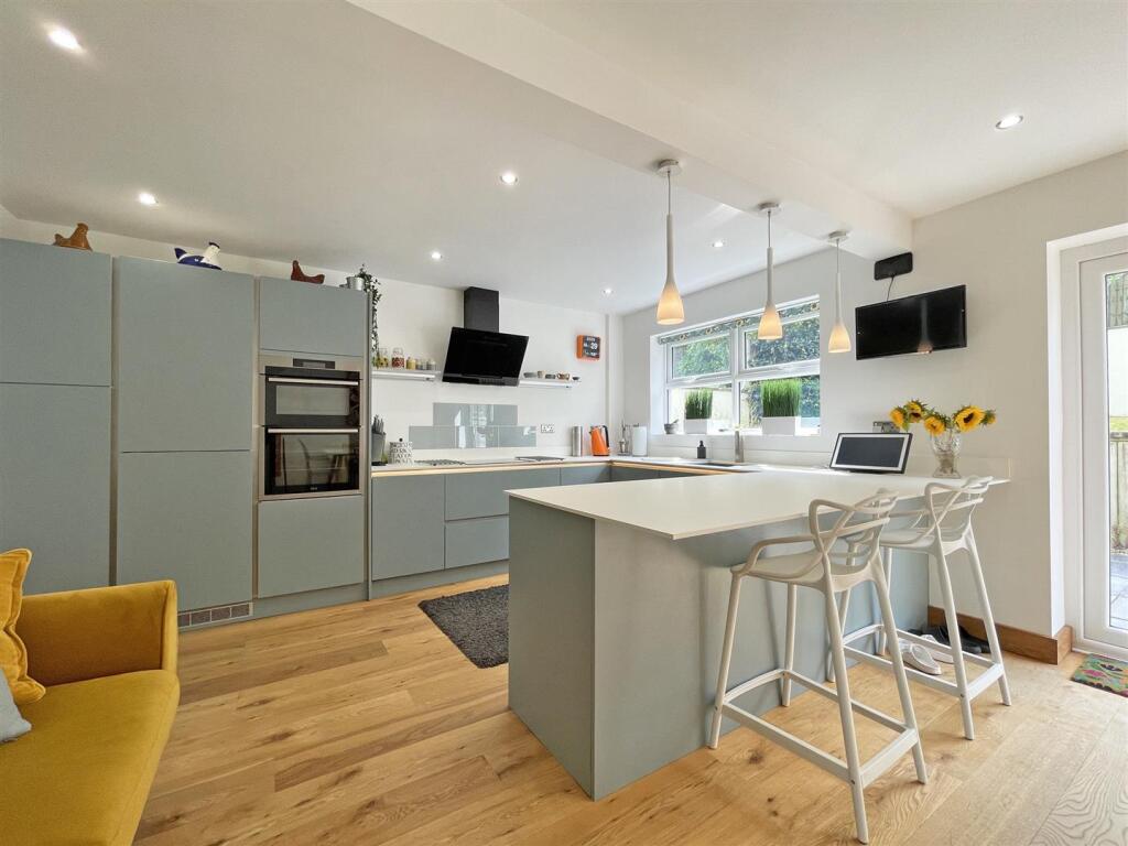 Ramsey Gardens 82 - Kitchen 1.jpg