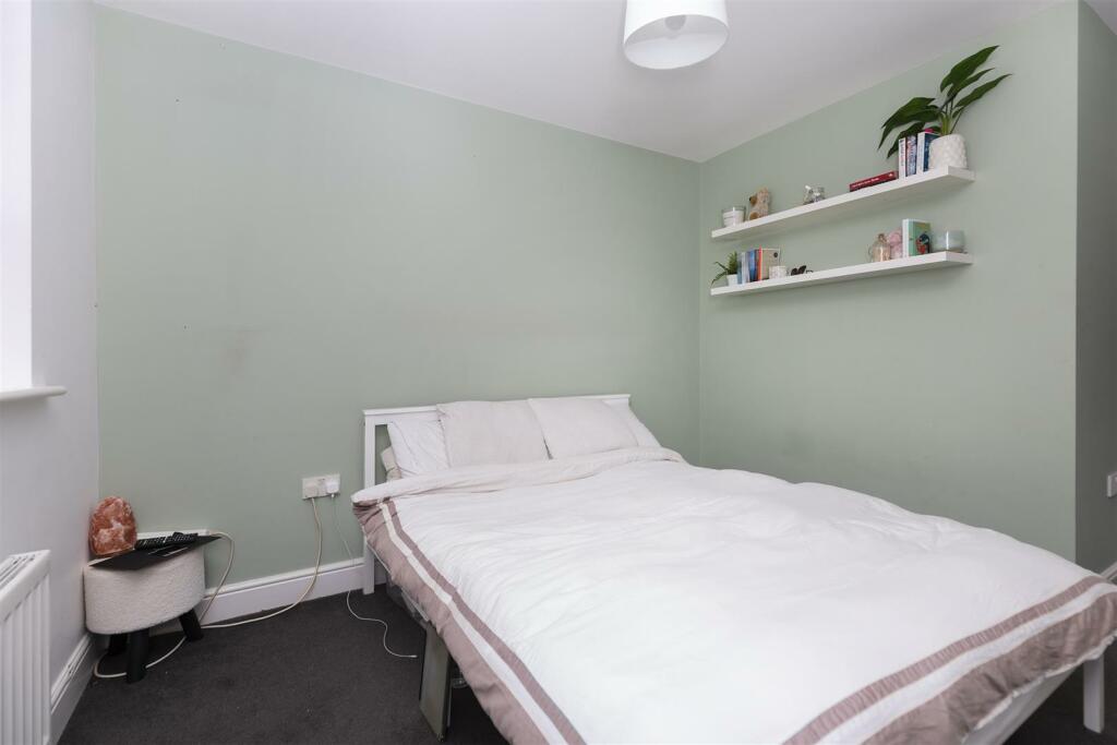 Bramleys Estate Agents - Plover Road - Lindley (24