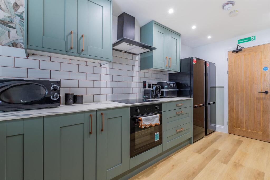 24 Kitchen Diner-4.jpg