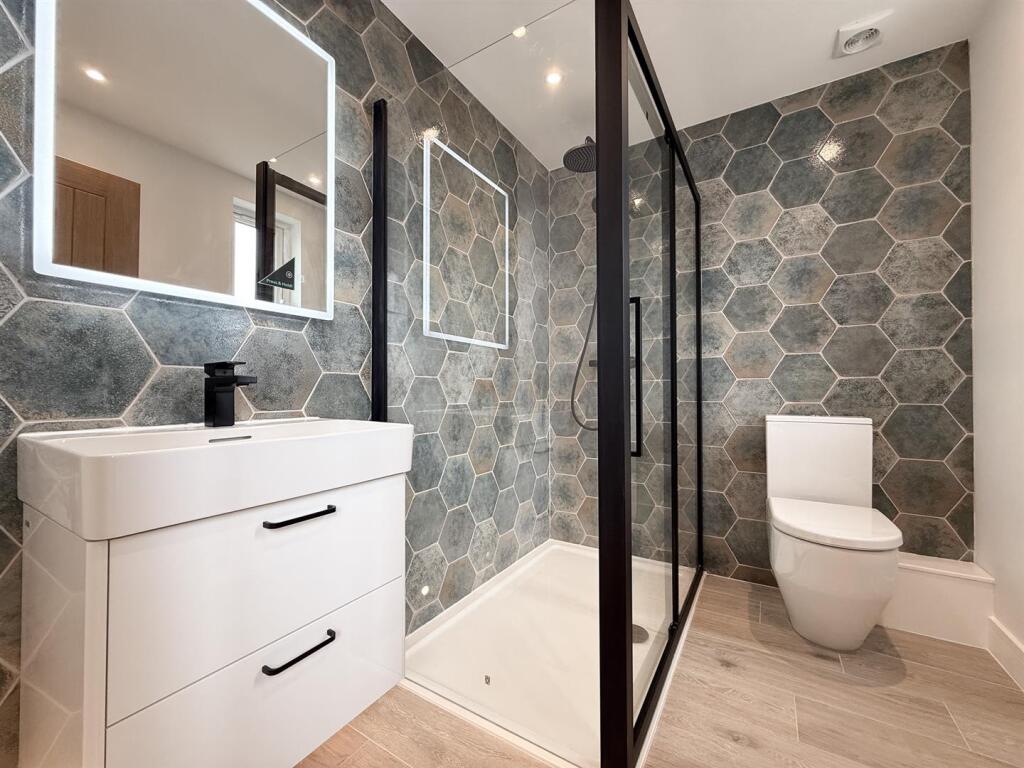 Ensuite