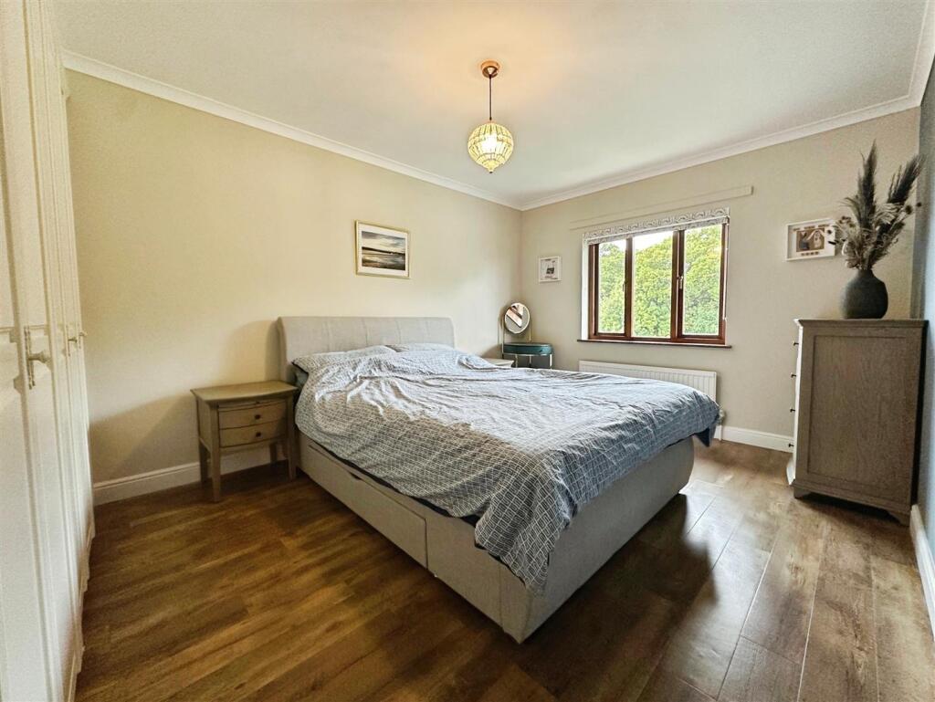 e4e3ec54--4987-9DC1-0FF7CBC620EB-96500-00001F2945A