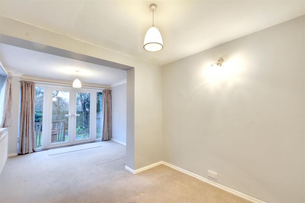 Bedroom 1_1.jpeg