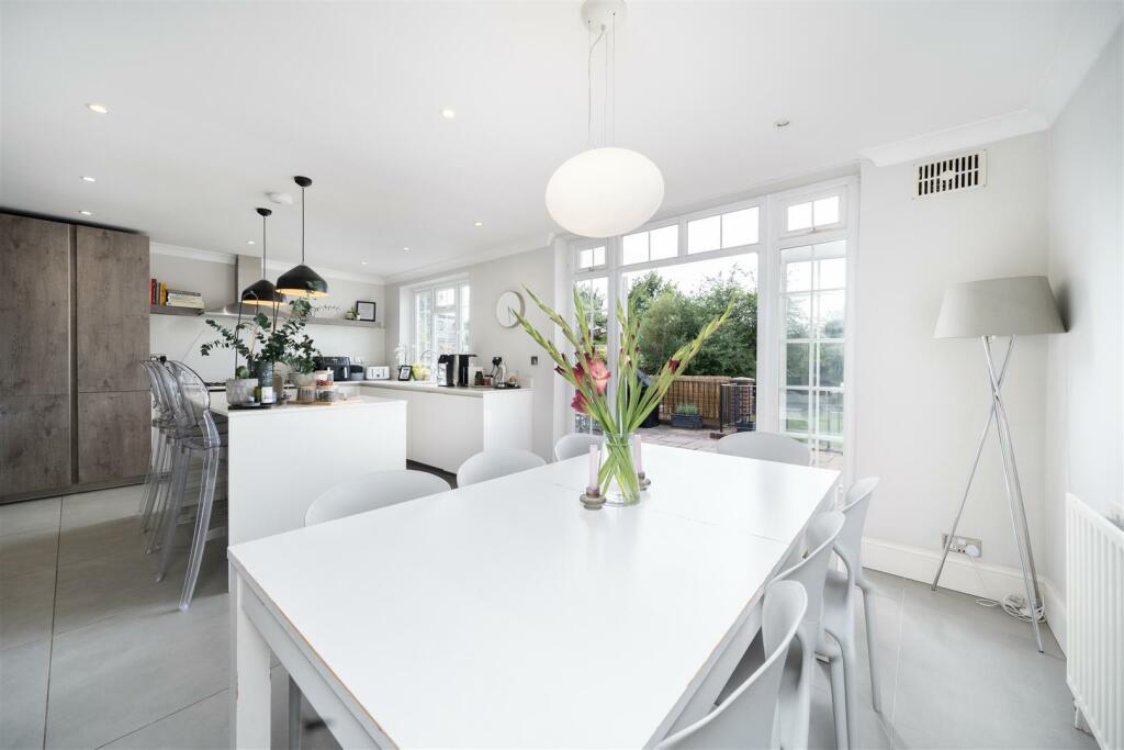 Preston Road 4- kit (2).jpg