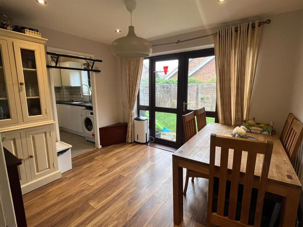 WhatsApp Image 2025-01-06 at 13.32.36_f22735c9.jpg