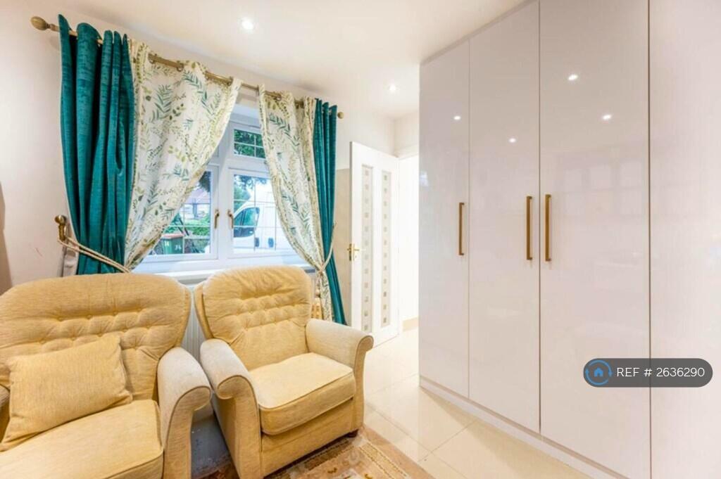 Double Bedroom