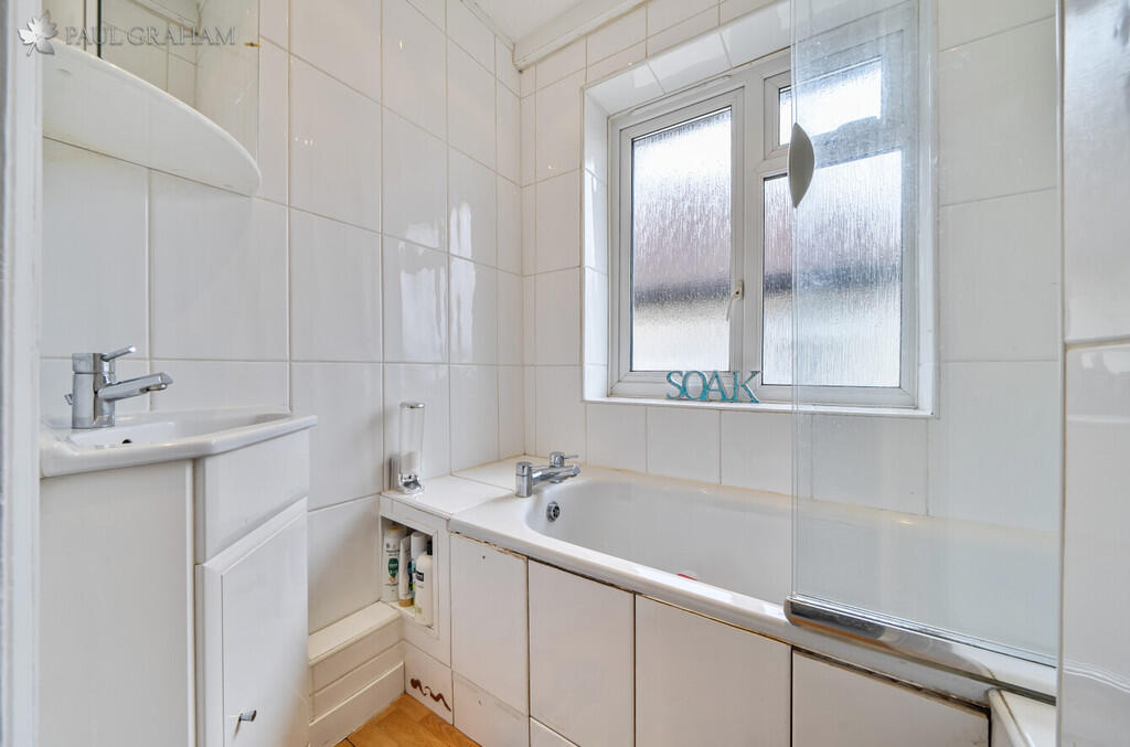 738b110c-1671-4b1...