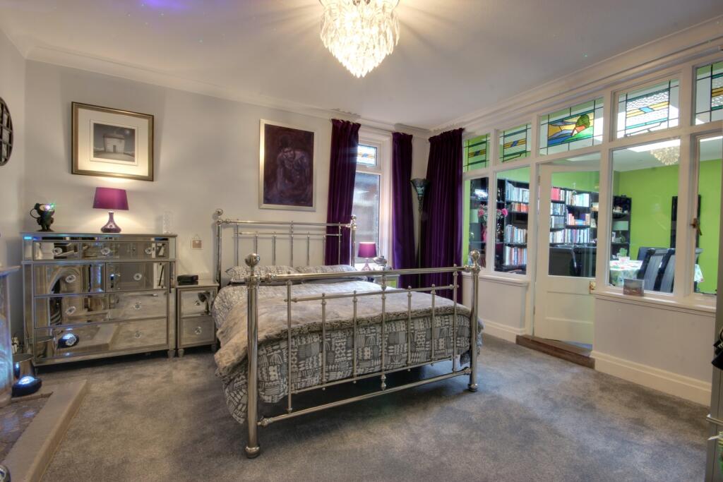 1 Rear Lounge Bed A