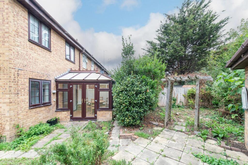 Rear &amp; Side Garden