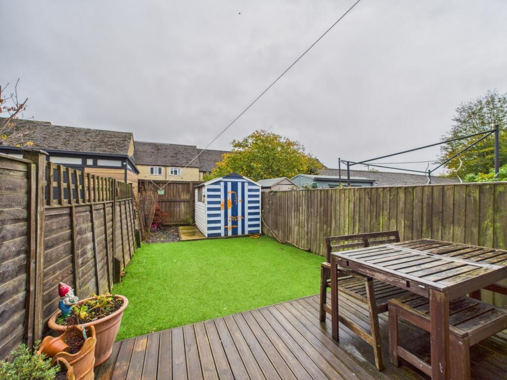 CAM01721G0-PR0103-STILL006