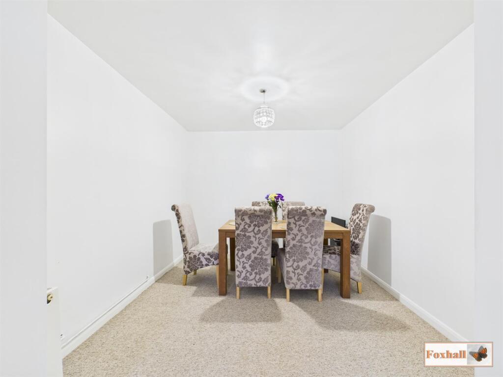 Lounge / Dining Room