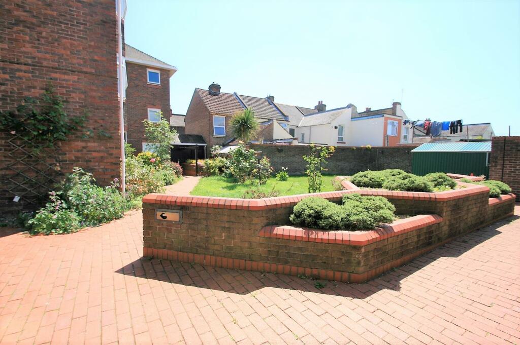 The Willows Communal Gds.JPG