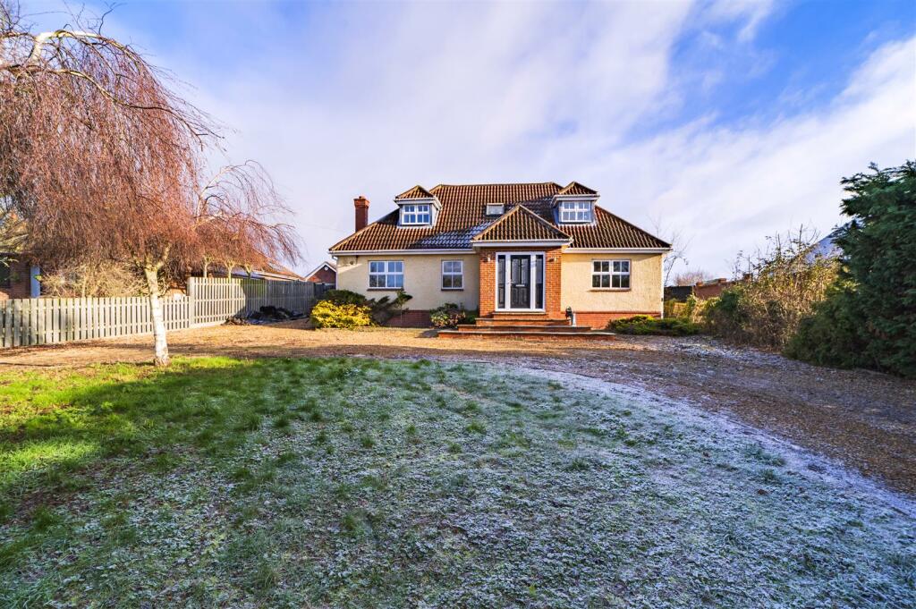 74 Hookhams Lane-outside front-55.jpg