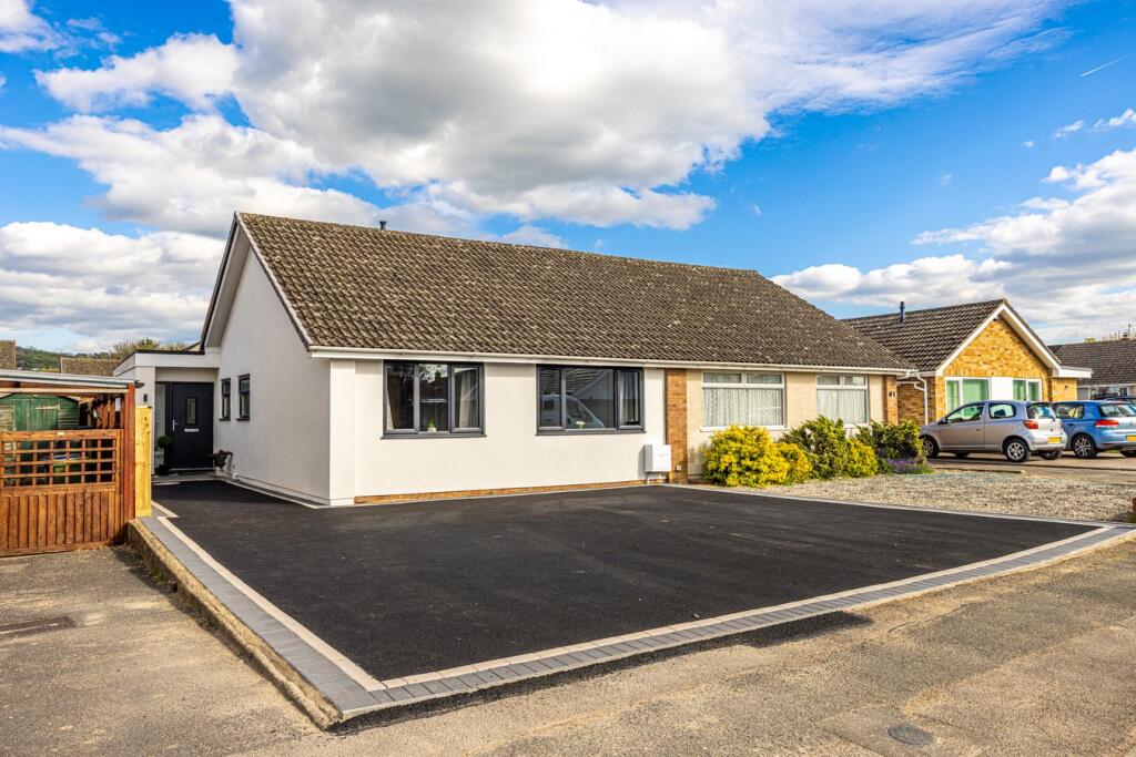 Wellbrook Road, Bishops Cleeve, Cheltenham, GL52