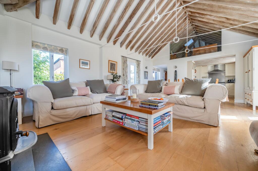 Living Room/ Dining Room