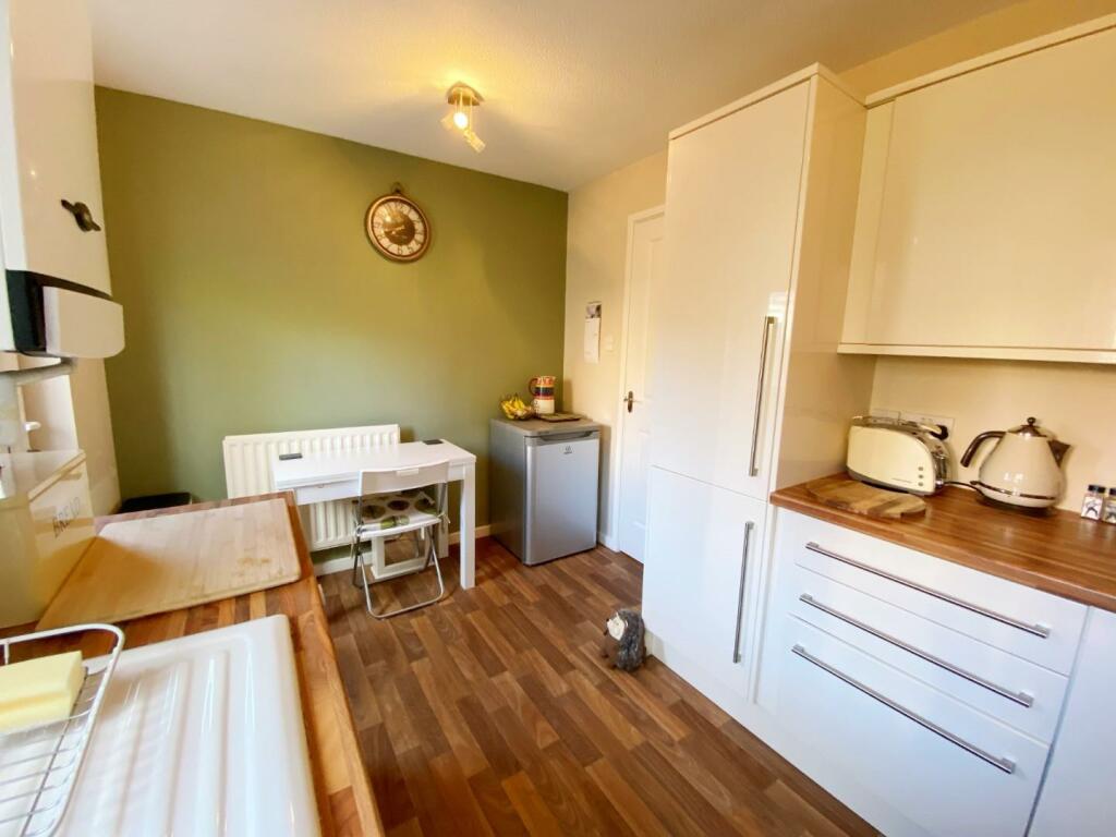 Kitchen 5.jpg