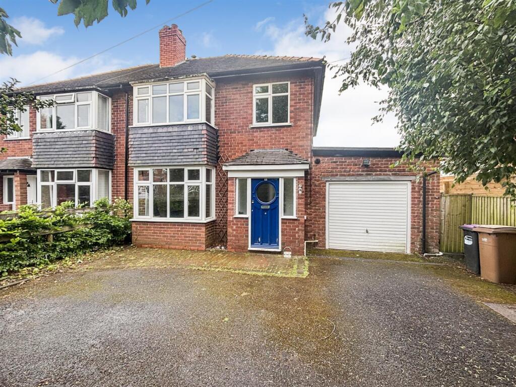 Front Garden/Driveway