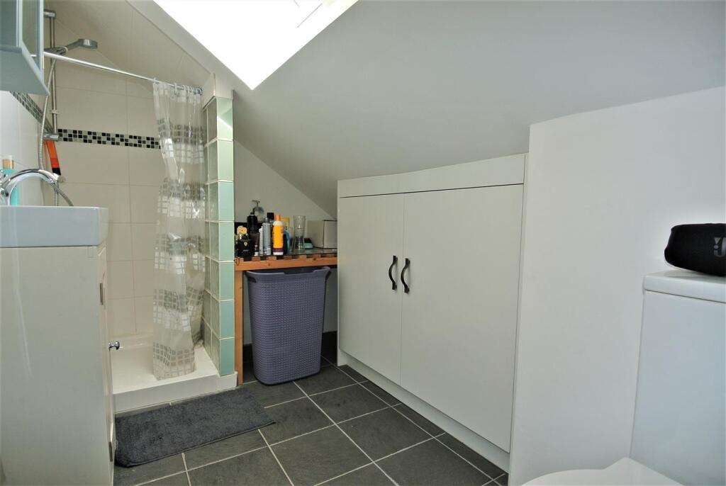 Top Floor Bedroom En Suite