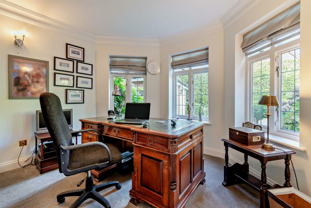 8618939-interior34-800.jpg