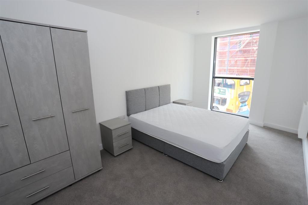 Bedroom 1.JPG