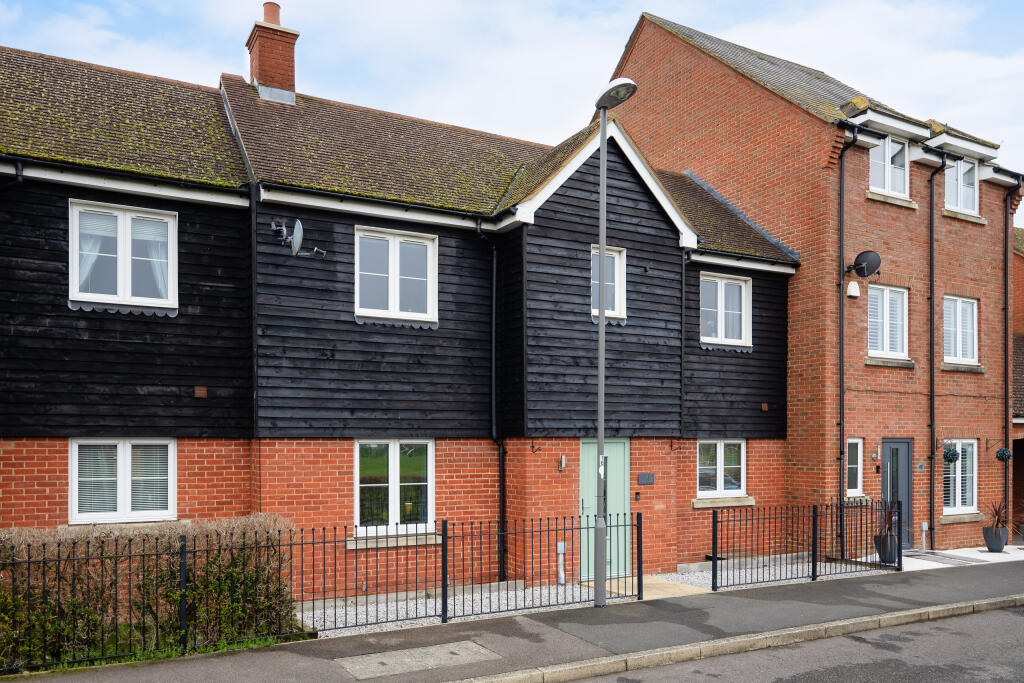 42 Colonel Grantham Avenue HP19 9AP-9