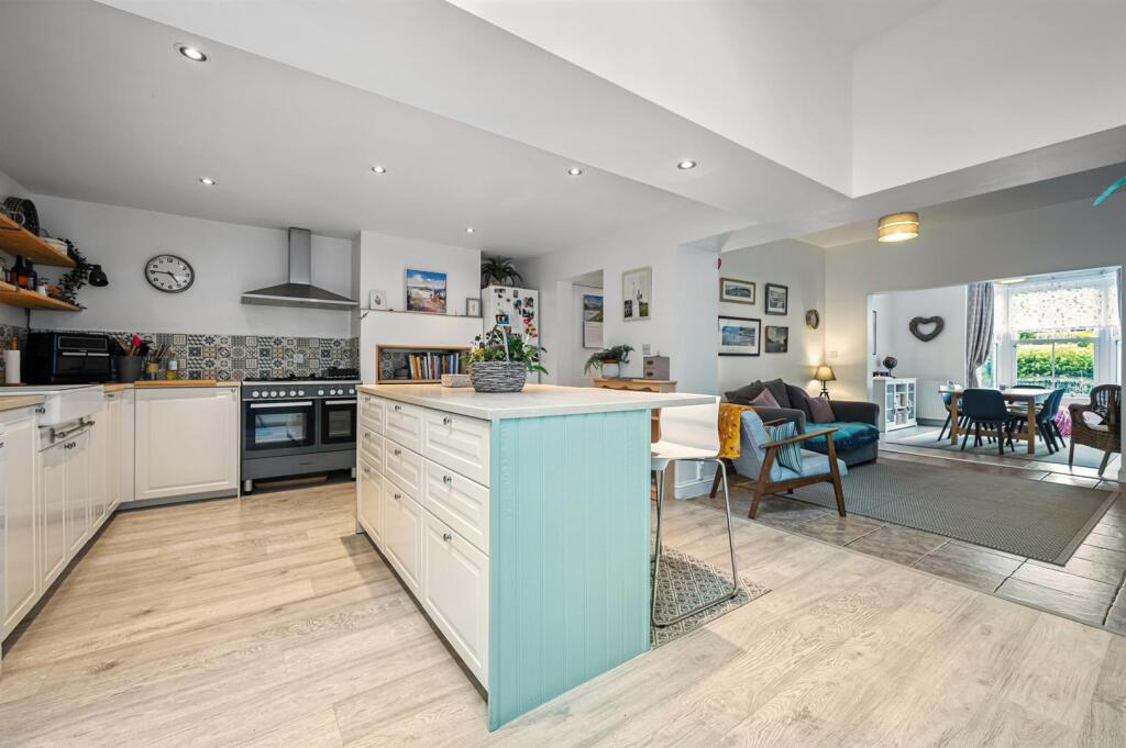 Breakfast Kitchen towards Living Area.jpg