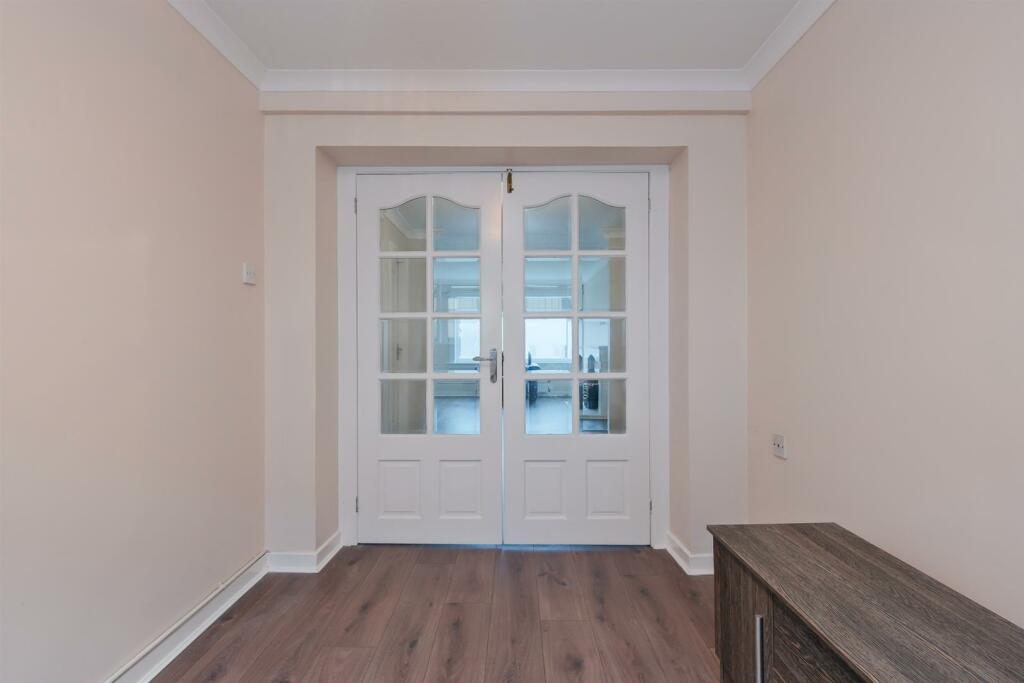023-22 Ross Gardens Motherwell, ML1 3BE.jpg