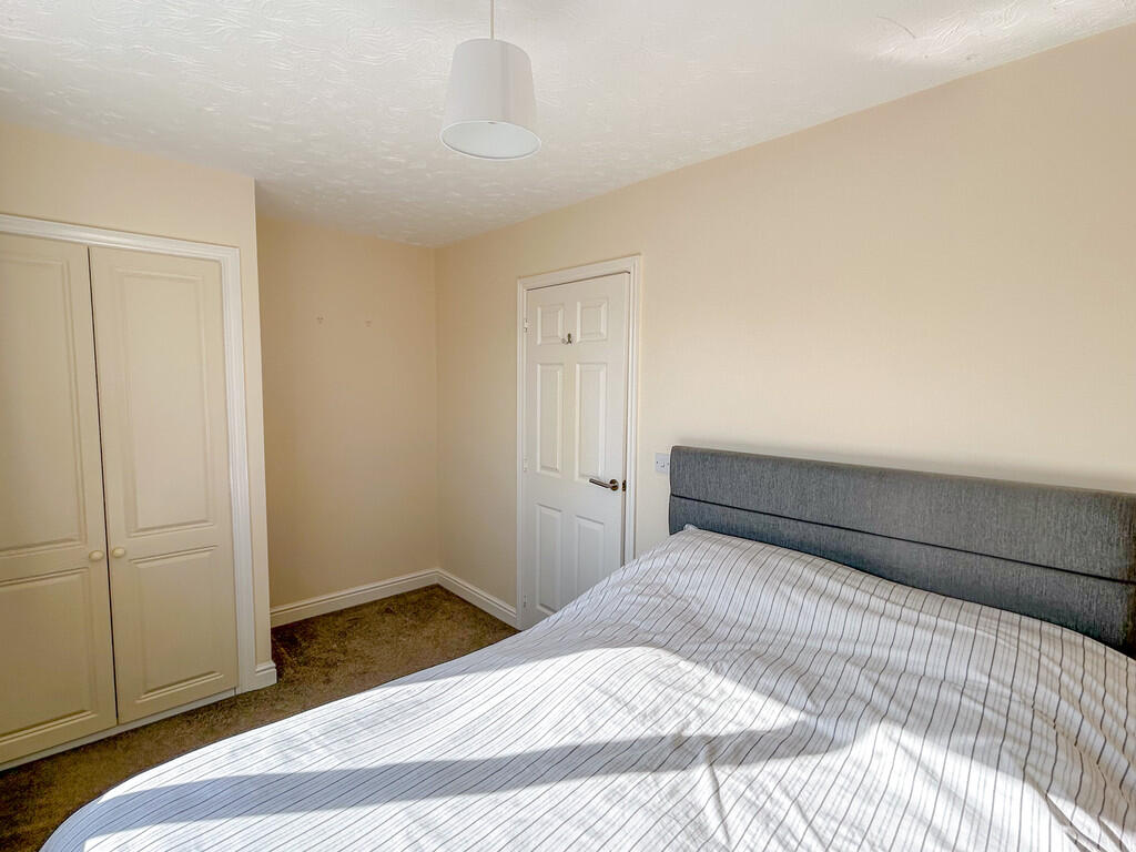 bedroom 1-2