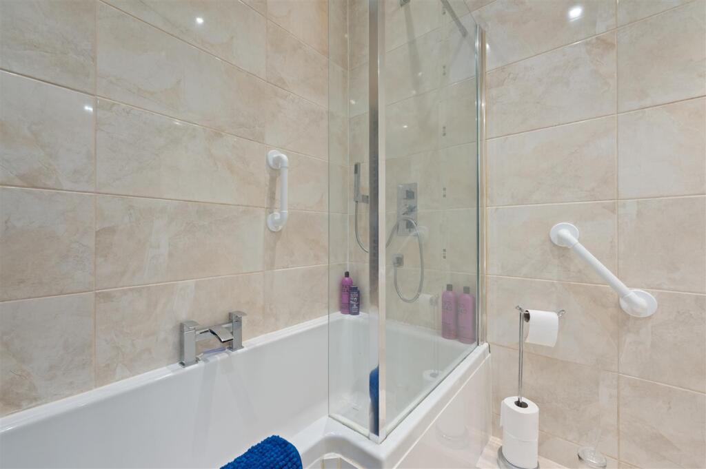 21 Main Street 009.JPG