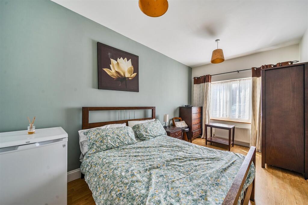 Davidson Frost-Wellings, DFW, Whitchurch Gardens, 