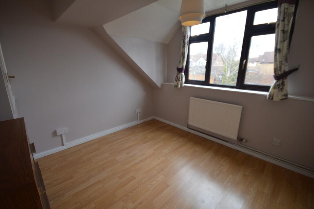 5 Lisle Close Bed .J