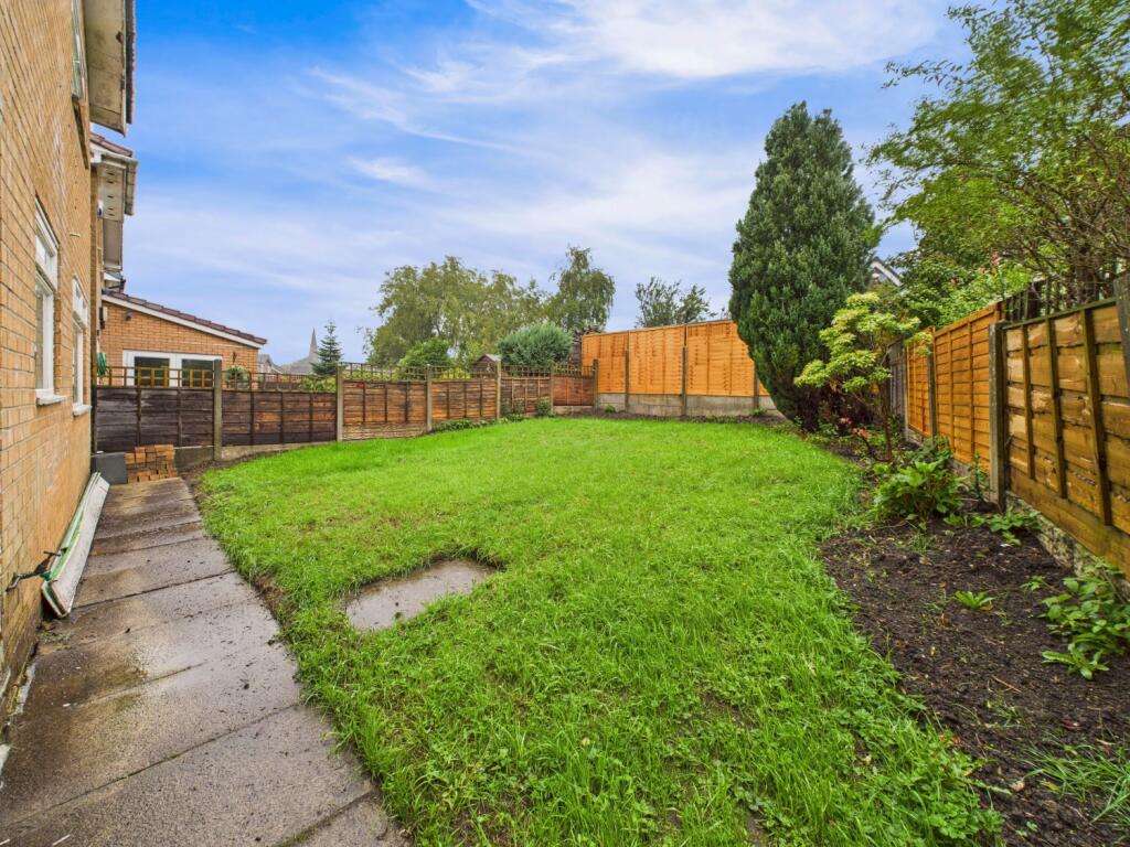 CAM02093G0-PR0055-STILL018