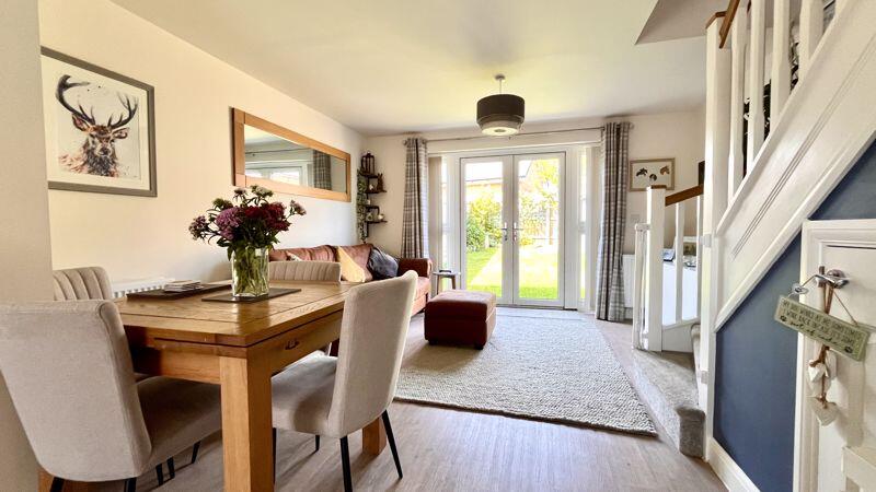 Sitting/Dining Area
