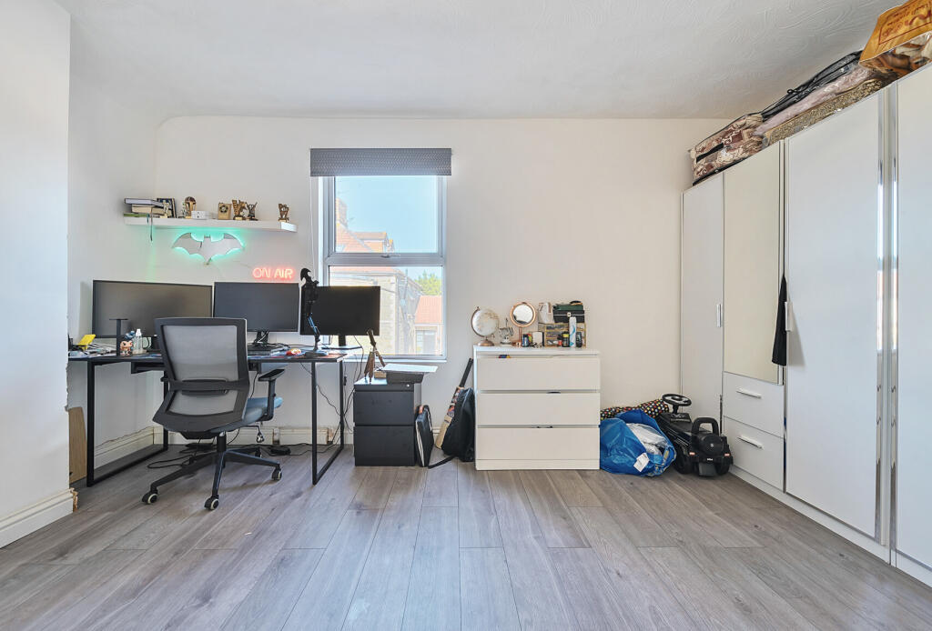 1320585-4-686ff61...