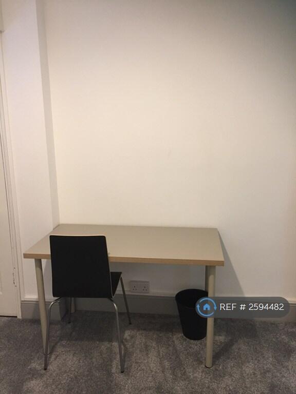 Desk/Chair