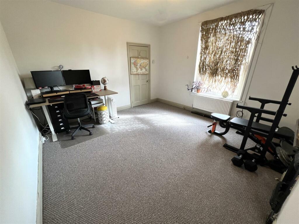 Bedroom 2B.JPG