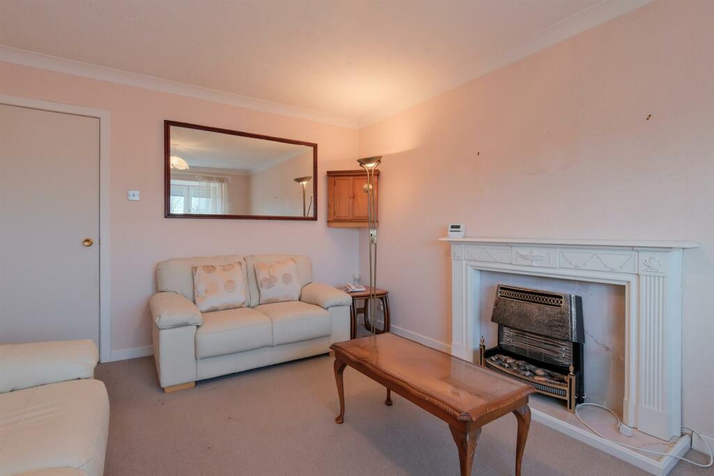 011-21 Westwood Road Newmains, ML2 9DA.jpg