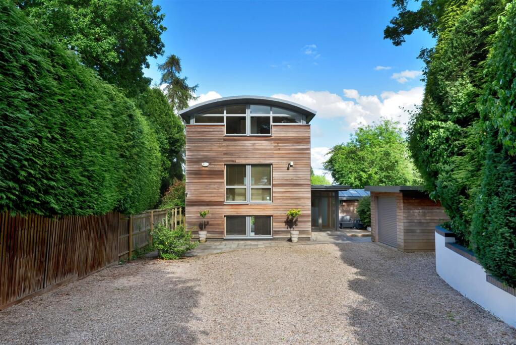 Walney Barn Aylestone Hill - (5).jpg