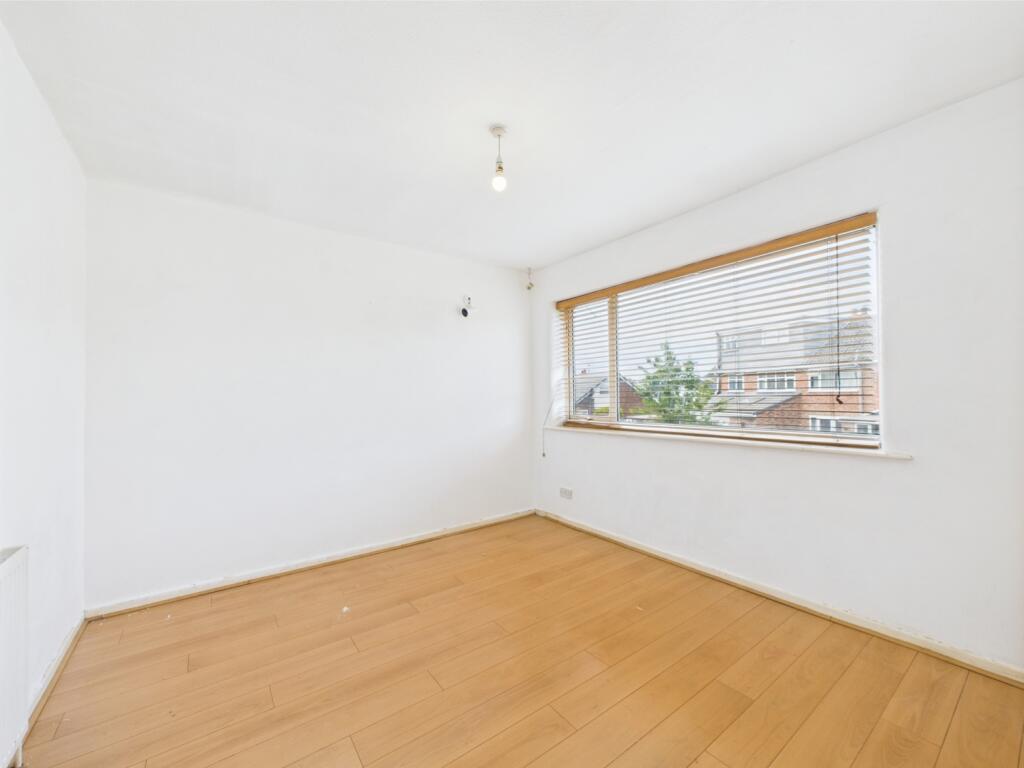 CAM02386G0-PR0129-STILL006