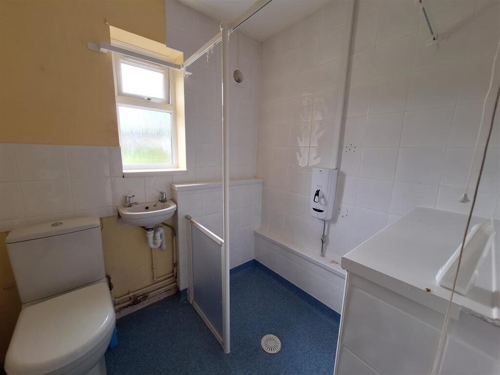3 Marsh bathroom.jpg