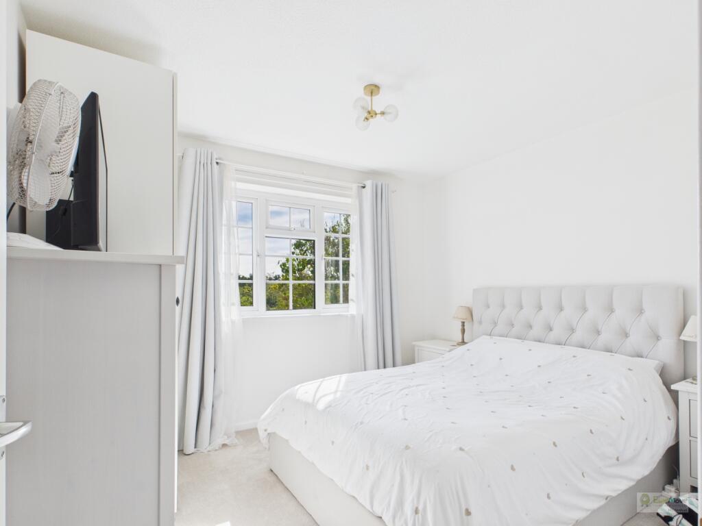 Raven Close - Bed 1 - 1 - EweMove Mildenhall