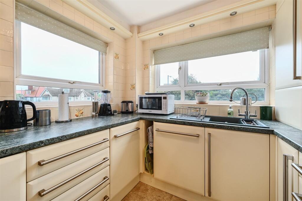 7 stoke house tn39 (19).jpg