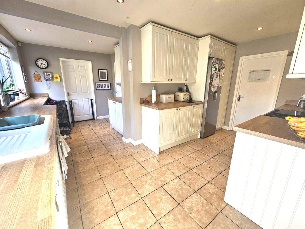 Kitchen diner