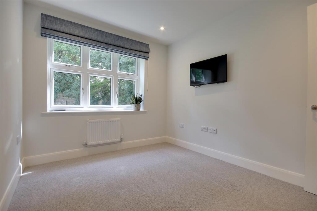 Bedroom 4.jpg