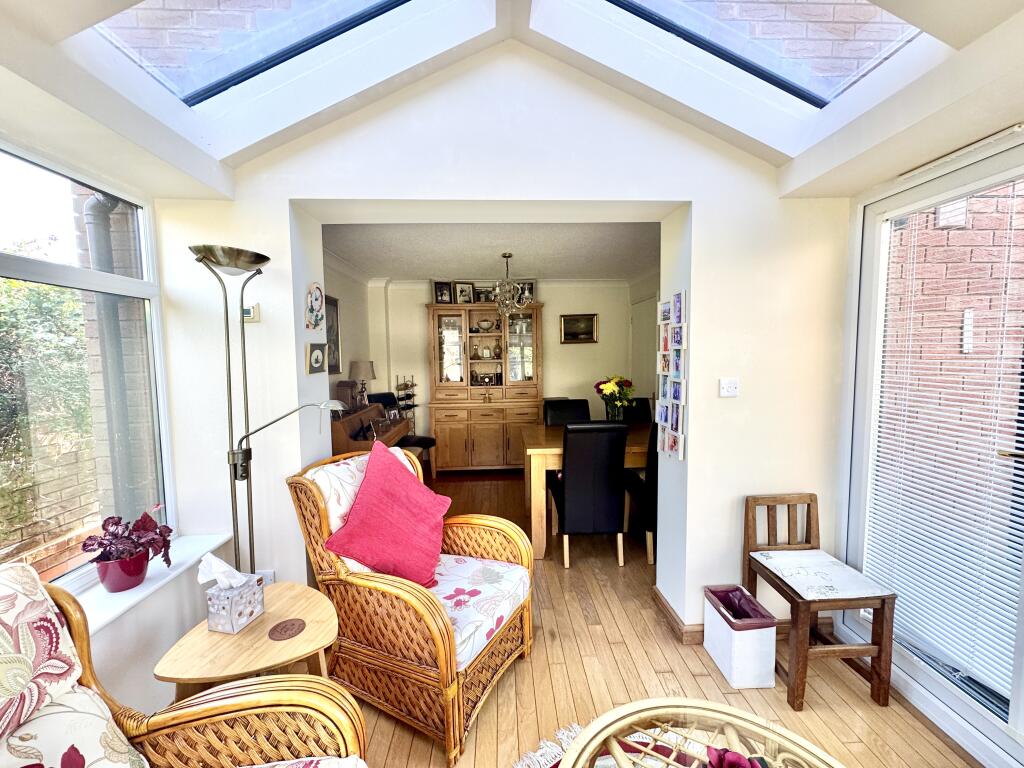 Conservatory:Dining room