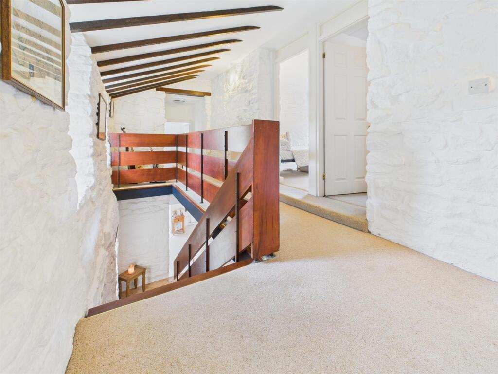 FIRST FLOOR STAIRS AND LANDING