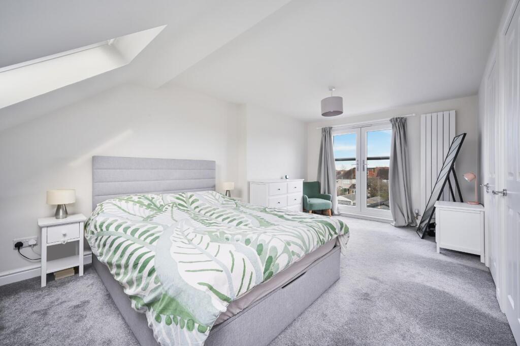 STONELEIGH AVENUE,  (18).jpg